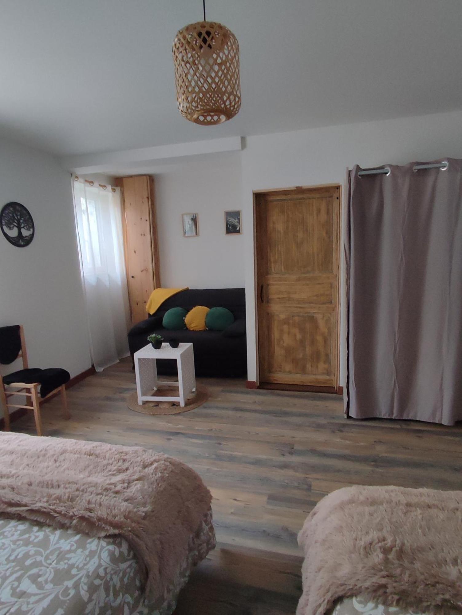 Gite La Petite Longere Septfonds Esterno foto